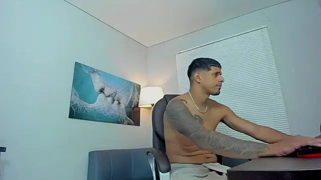 Snapshot of vincen_jose chatting on December 17, 2025, 11:43 pm vincen jose online show from December 17, 2025, 11:43 pm