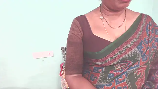 Snapshot of shrutitelugu69 chatting on April 21, 2026, 5:08 pm shrutitelugu69 online show from April 21, 2026, 5:08 pm
