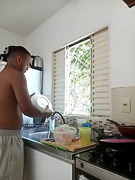 emrehliug12 online show from February 9, 2026, 3:10 pm