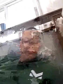 emrehliug12 online show from October 29, 2025, 3:33 pm