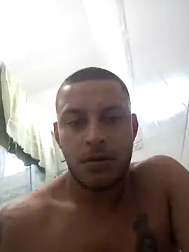 emrehliug12 online show from February 8, 2026, 9:56 pm