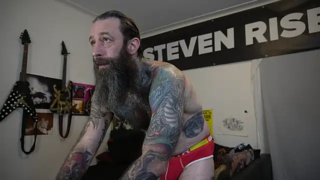 Snapshot of StevenRiseNYC chatting on July 5, 2026, 1:18 pm StevenRiseNYC online show from July 5, 2026, 1:18 pm