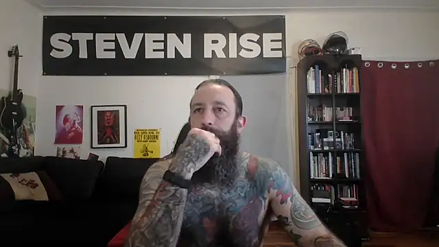 Snapshot of StevenRiseNYC chatting on June 19, 2026, 6:47 pm StevenRiseNYC online show from June 19, 2026, 6:47 pm