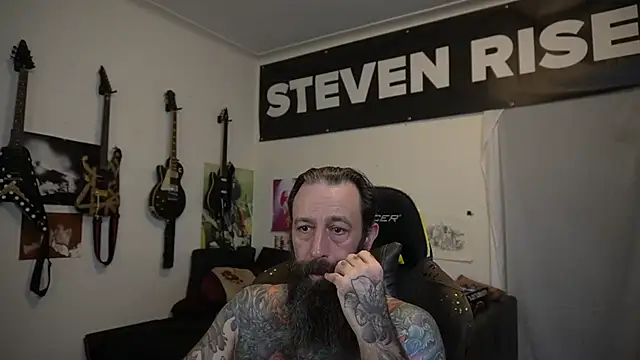 Snapshot of StevenRiseNYC chatting on July 10, 2026, 12:27 pm StevenRiseNYC online show from July 10, 2026, 12:27 pm