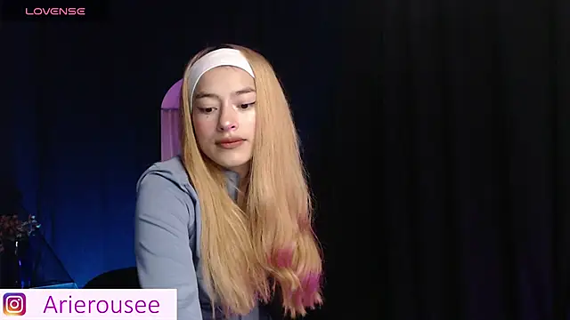 Snapshot of arie_rousee_sub chatting on October 22, 2025, 12:21 am arie rousee sub online show from October 22, 2025, 12:21 am