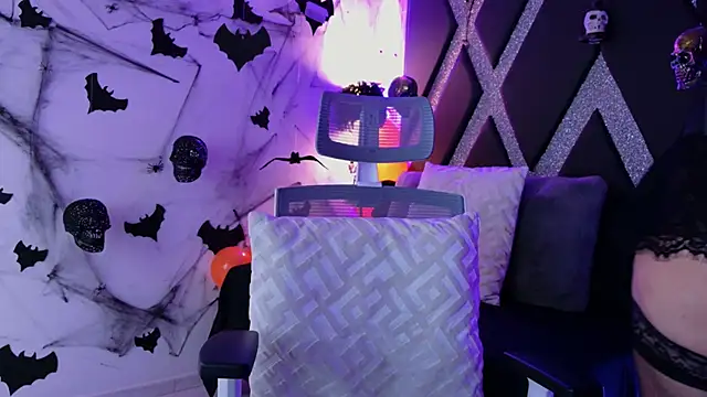 blonde cat15 online show from October 31, 2025, 2:08 am