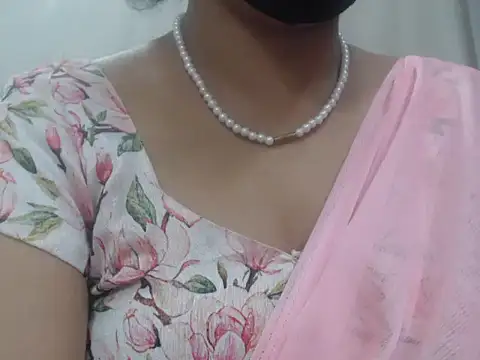 Lovely Siri 23 online show from July 26, 2026, 7:04 am