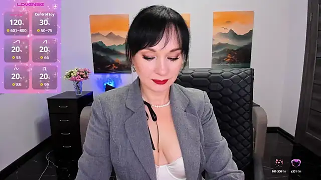 Snapshot of Sofia_Ford chatting on October 9, 2025, 6:47 am Sofia Ford online show from October 9, 2025, 6:47 am