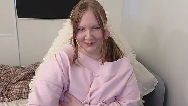 lilleambi online show from November 18, 2025, 11:13 am