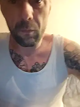 Snapshot of PIercingBoy38 chatting on November 2, 2025, 7:30 pm PIercingBoy38 online show from November 2, 2025, 7:30 pm