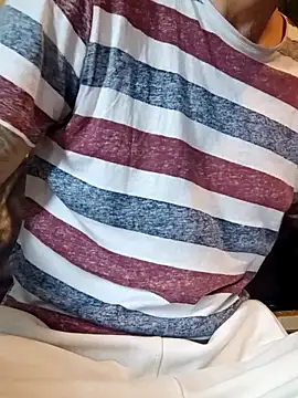 Snapshot of PIercingBoy38 chatting on October 6, 2025, 3:02 pm PIercingBoy38 online show from October 6, 2025, 3:02 pm