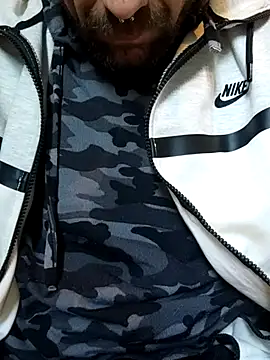 Snapshot of PIercingBoy38 chatting on October 1, 2025, 11:36 am PIercingBoy38 online show from October 1, 2025, 11:36 am