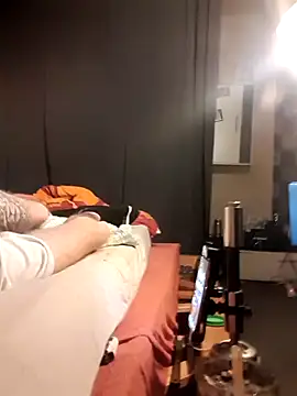 Snapshot of PIercingBoy38 chatting on February 28, 2025, 2:42 am PIercingBoy38 online show from February 28, 2025, 2:42 am