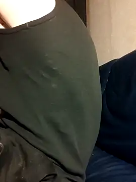 Snapshot of PIercingBoy38 chatting on October 3, 2025, 3:09 am PIercingBoy38 online show from October 3, 2025, 3:09 am