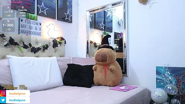 AnnaRedgrave online show from November 10, 2025, 7:24 am