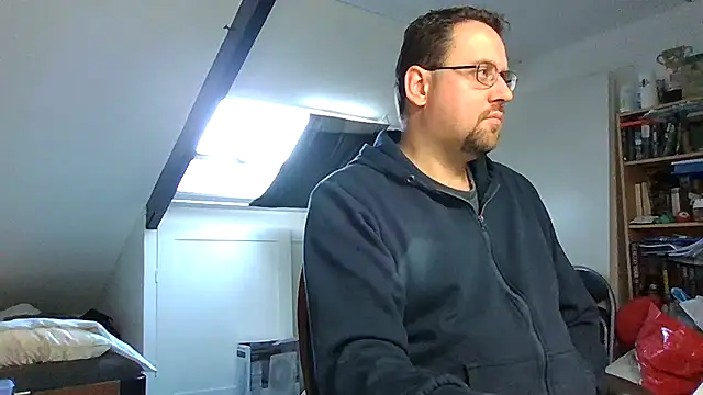 rdewaard81 online show from October 1, 2025, 8:41 am