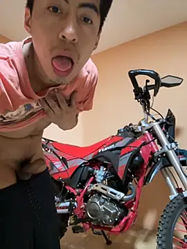 Snapshot of Alexander9827 chatting on December 1, 2025, 12:11 am Alexander9827 online show from December 1, 2025, 12:11 am