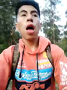 Snapshot of Alexander9827 chatting on January 10, 2025, 11:29 pm Alexander9827 online show from January 10, 2025, 11:29 pm