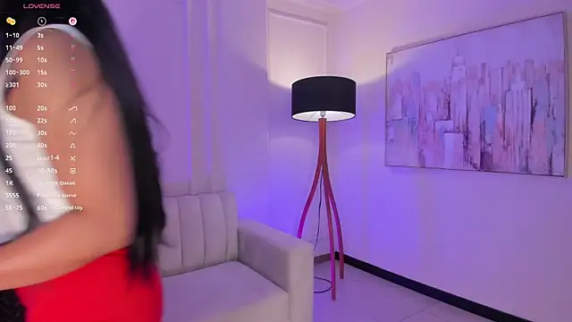 Snapshot of LizzHamilton__ chatting on December 18, 2025, 11:47 am LizzHamilton online show from December 18, 2025, 11:47 am