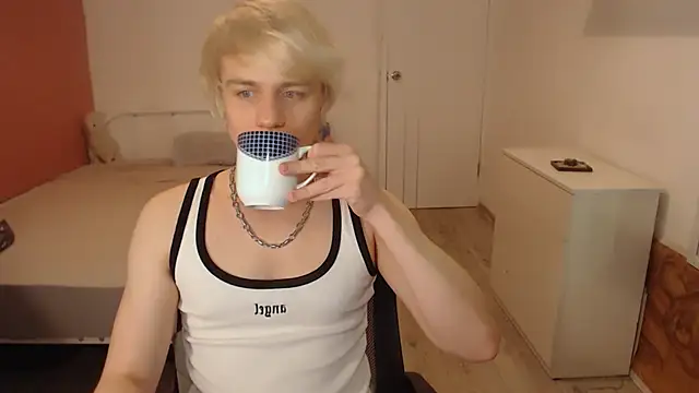 Oliver sweet  online show from February 13, 2026, 12:43 am