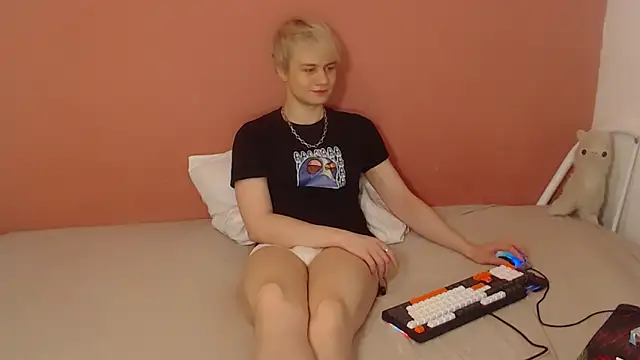 Oliver sweet  online show from March 12, 2026, 12:49 am