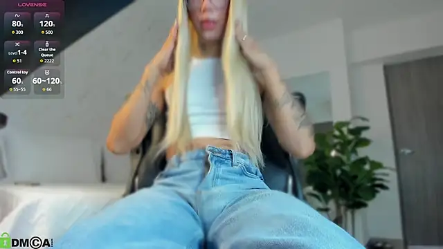 Snapshot of Miss_sagitario chatting on October 1, 2025, 12:09 pm Miss sagitario online show from October 1, 2025, 12:09 pm