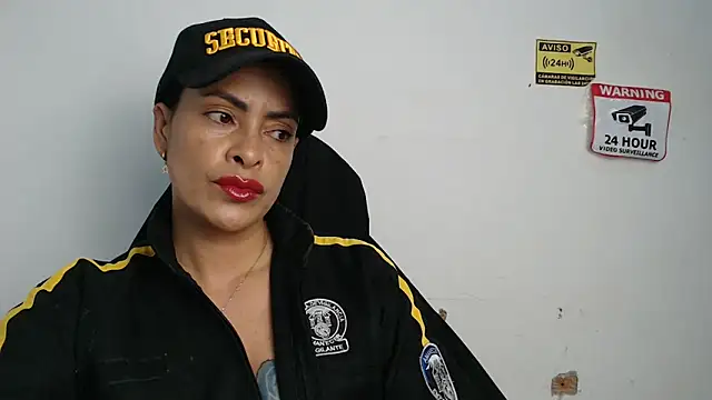 Snapshot of susana07 chatting on May 29, 2026, 11:27 am susana07 online show from May 29, 2026, 11:27 am