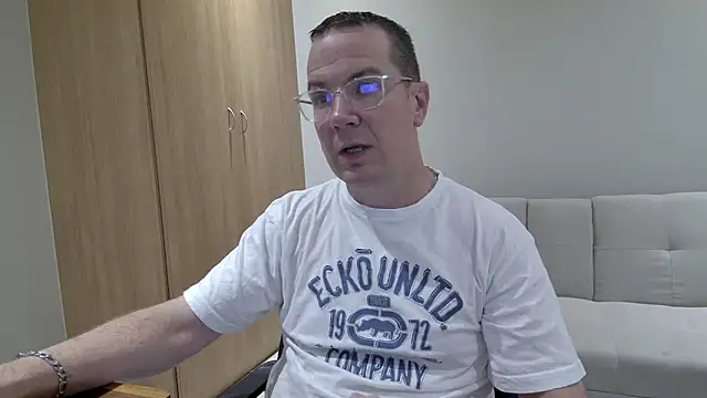 BrettJ81 online show from March 26, 2026, 2:48 pm