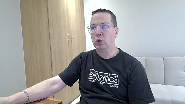 BrettJ81 online show from November 16, 2025, 12:54 pm