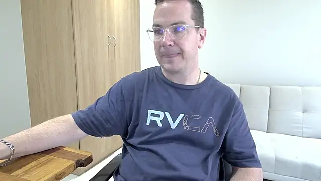 BrettJ81 online show from November 29, 2025, 9:09 am