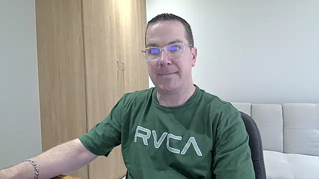 BrettJ81 online show from December 21, 2025, 12:07 pm