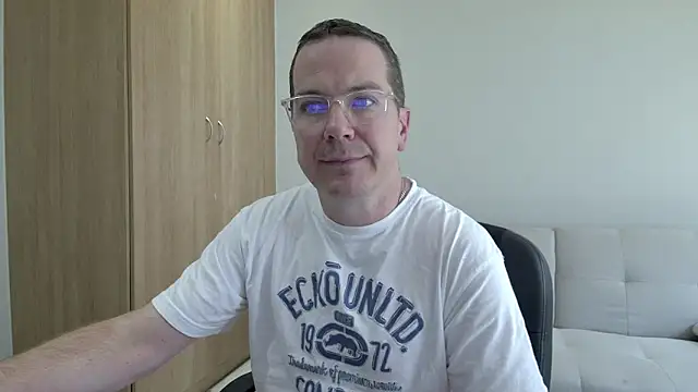 BrettJ81 online show from April 12, 2026, 9:01 am