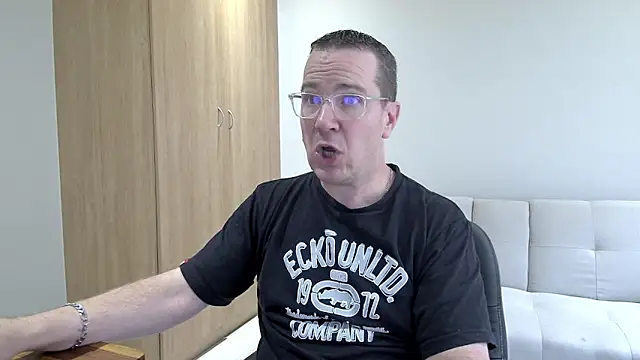 BrettJ81 online show from February 2, 2026, 2:27 pm