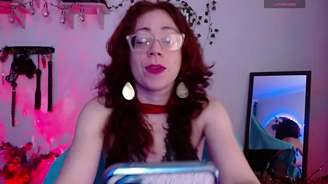 Snapshot of Eve_Blue77 chatting on November 17, 2025, 1:31 am Eve Blue77 online show from November 17, 2025, 1:31 am