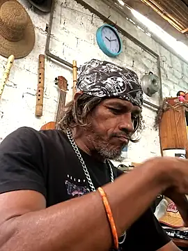 Snapshot of kvr27 chatting on January 8, 2026, 2:01 pm kvr27 online show from January 8, 2026, 2:01 pm