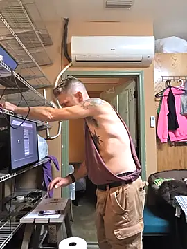 Snapshot of leahcimnikral chatting on September 19, 2025, 1:31 am leahcimnikral online show from September 19, 2025, 1:31 am