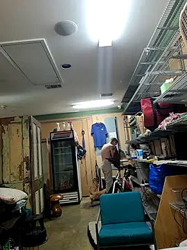 Snapshot of leahcimnikral chatting on October 6, 2025, 12:45 am leahcimnikral online show from October 6, 2025, 12:45 am