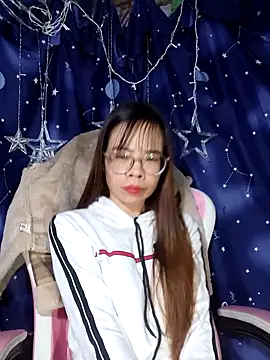 Snapshot of __Mai-love19__ chatting on December 1, 2025, 10:32 pm Mai-love19 online show from December 1, 2025, 10:32 pm