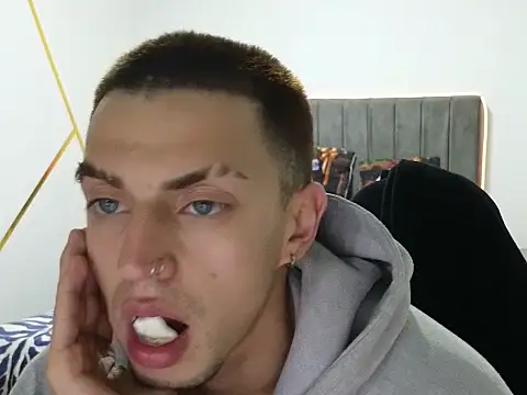 perlman gigolo2 online show from December 5, 2025, 2:21 am