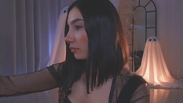 Snapshot of AmyArmstrong chatting on October 27, 2025, 7:59 pm AmyArmstrong online show from October 27, 2025, 7:59 pm