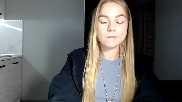 Snapshot of Sunbeam_ chatting on September 22, 2025, 8:37 pm Sunbeam online show from September 22, 2025, 8:37 pm