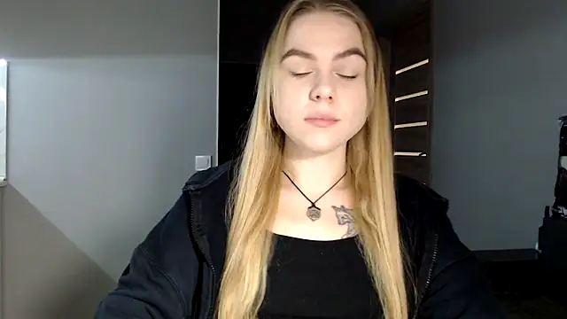 Snapshot of Sunbeam_ chatting on January 22, 2025, 8:17 pm Sunbeam online show from January 22, 2025, 8:17 pm