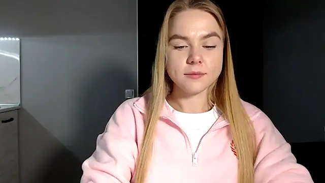 Snapshot of Sunbeam_ chatting on February 11, 2025, 7:38 pm Sunbeam online show from February 11, 2025, 7:38 pm