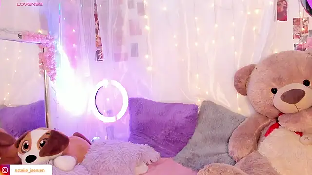 Snapshot of natalie_jaensen chatting on February 26, 2026, 6:19 pm natalie jaensen online show from February 26, 2026, 6:19 pm