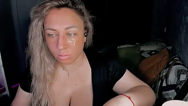 CumOnMy Tits online show from November 11, 2025, 1:22 am