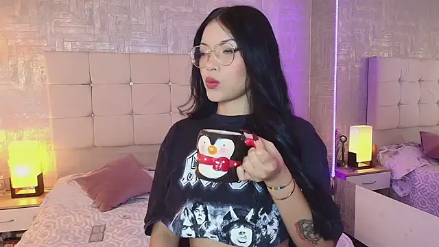 Baby Venuss online show from February 24, 2025, 3:44 am