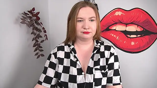 LaraDream online show from March 18, 2026, 2:41 pm