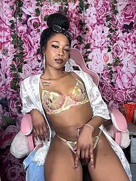 Snapshot of mismialove chatting on October 30, 2025, 7:17 am mismialove online show from October 30, 2025, 7:17 am