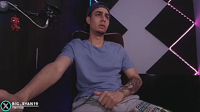 bigryann23 online show from February 12, 2026, 9:20 am